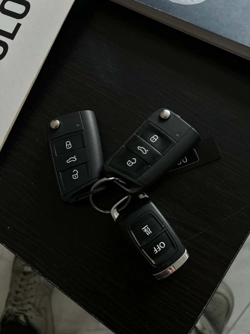 VW Golf Highline1.6TDI, снимка 17 - Автомобили и джипове - 53142084