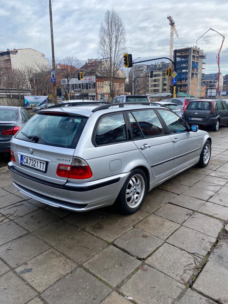 BMW 320, снимка 14 - Автомобили и джипове - 44764518