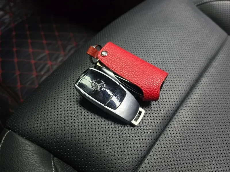 Mercedes-Benz E 300 Amg Line, снимка 16 - Автомобили и джипове - 55137250