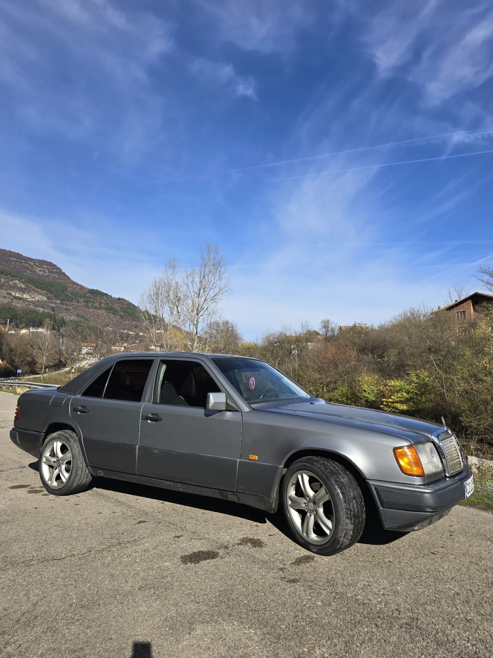 Mercedes-Benz 124, снимка 1