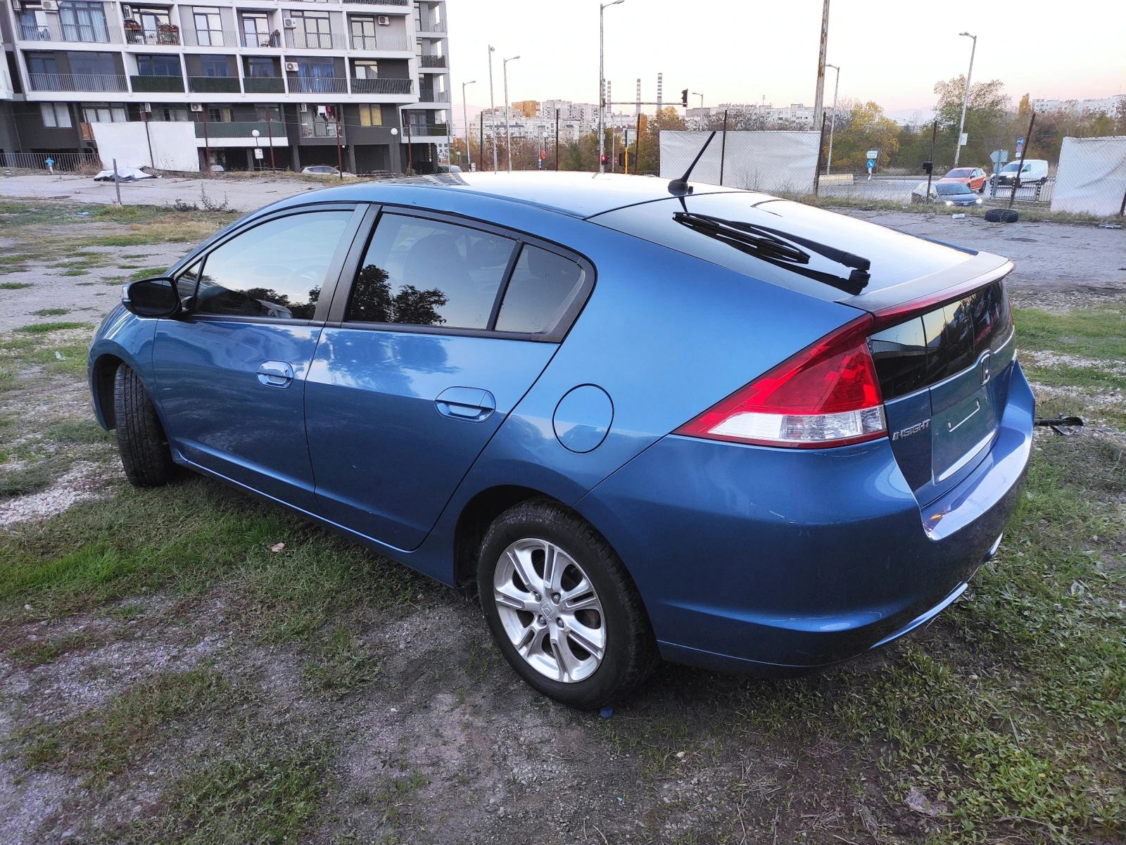 Honda Insight хибрид автоматик евро 5 ксенон  - изображение 4