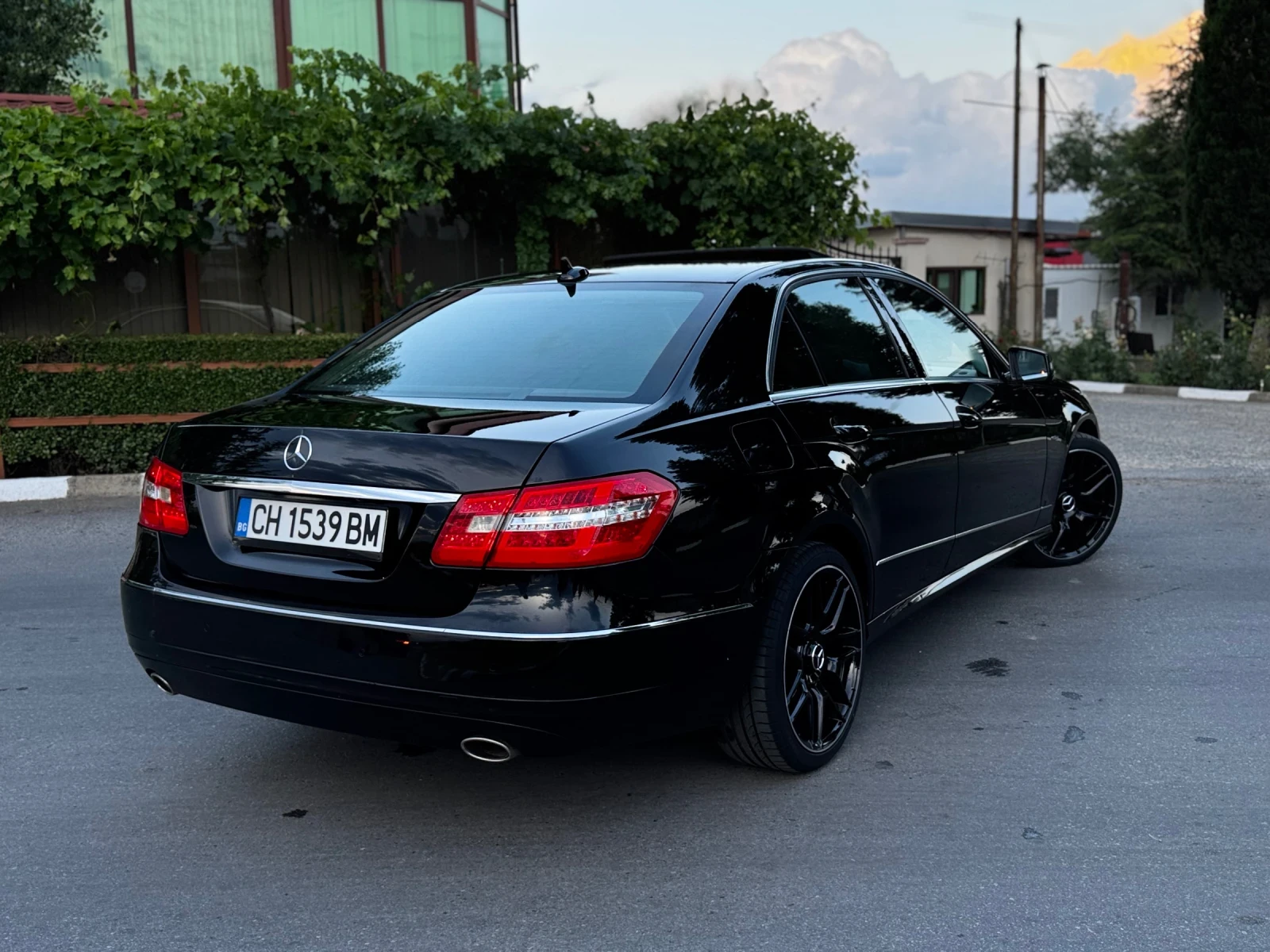 Mercedes-Benz E 350 CD? | Обдухване | Дистроник | Нощно виждане - изображение 4