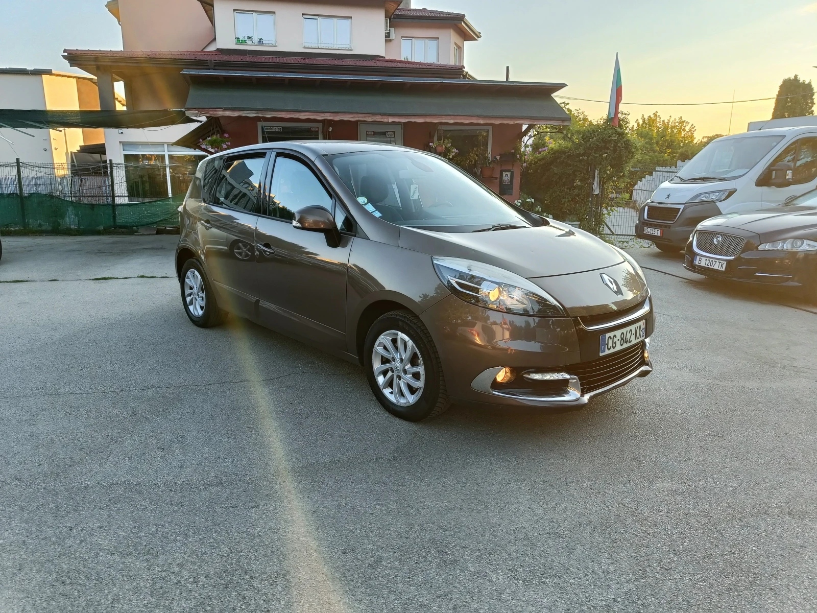 Renault Scenic 1.5 BARTER 110 - изображение 3