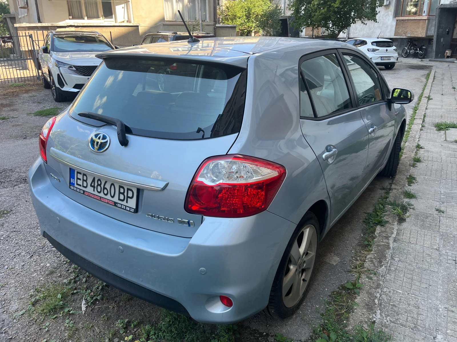 Toyota Auris  - изображение 4