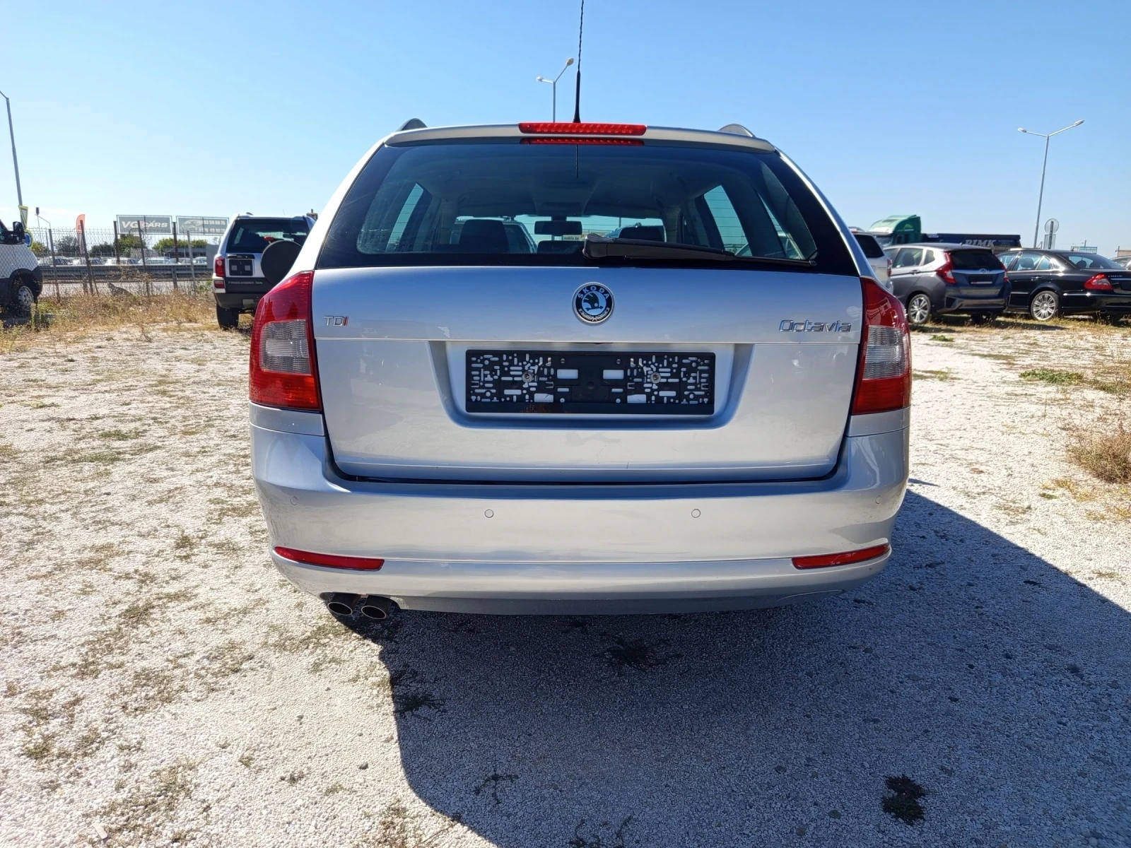 Skoda Octavia 2.0TDI 140kc 6скорости EURO 5A - изображение 5