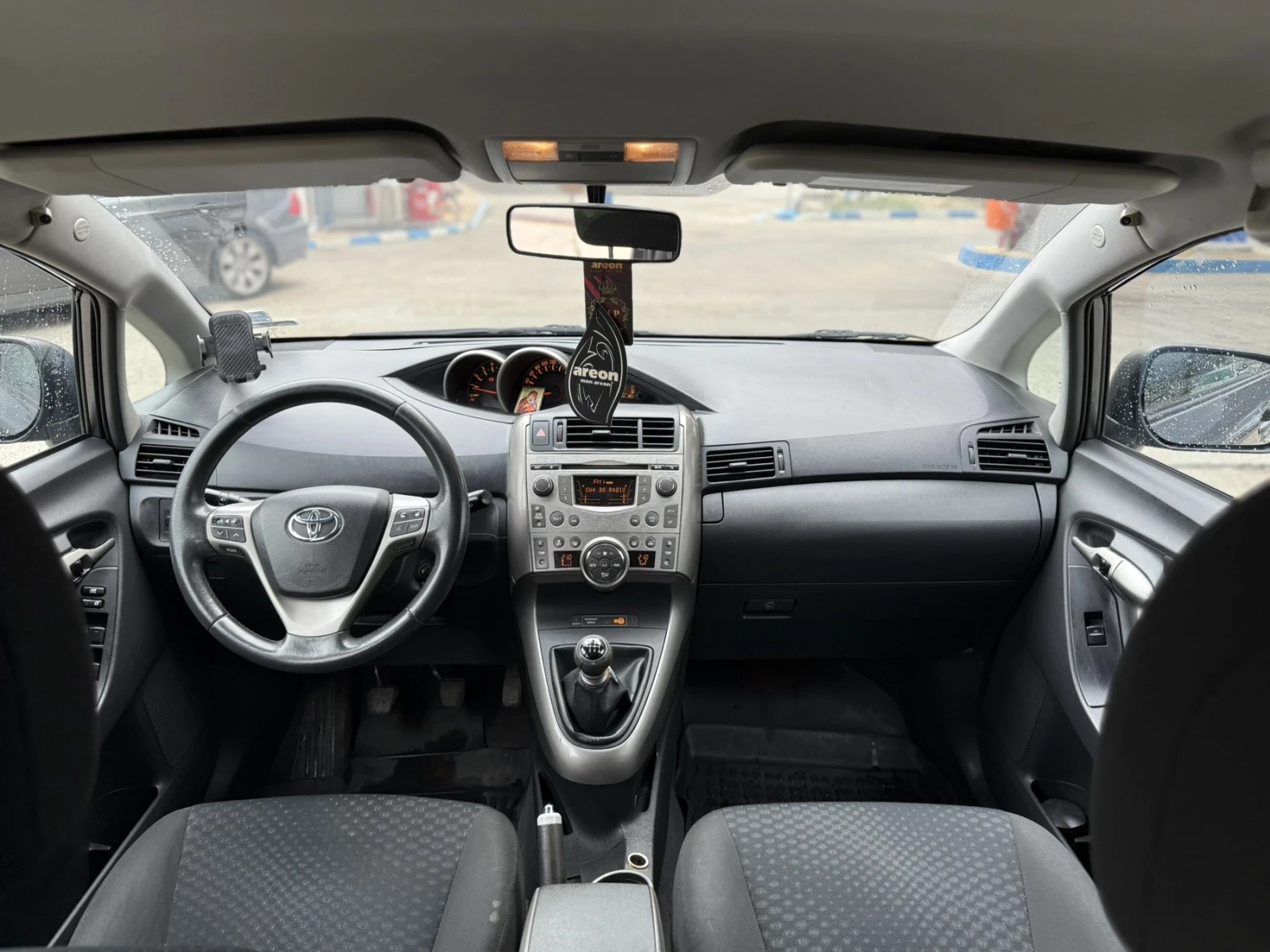 Toyota Corolla verso  - изображение 10