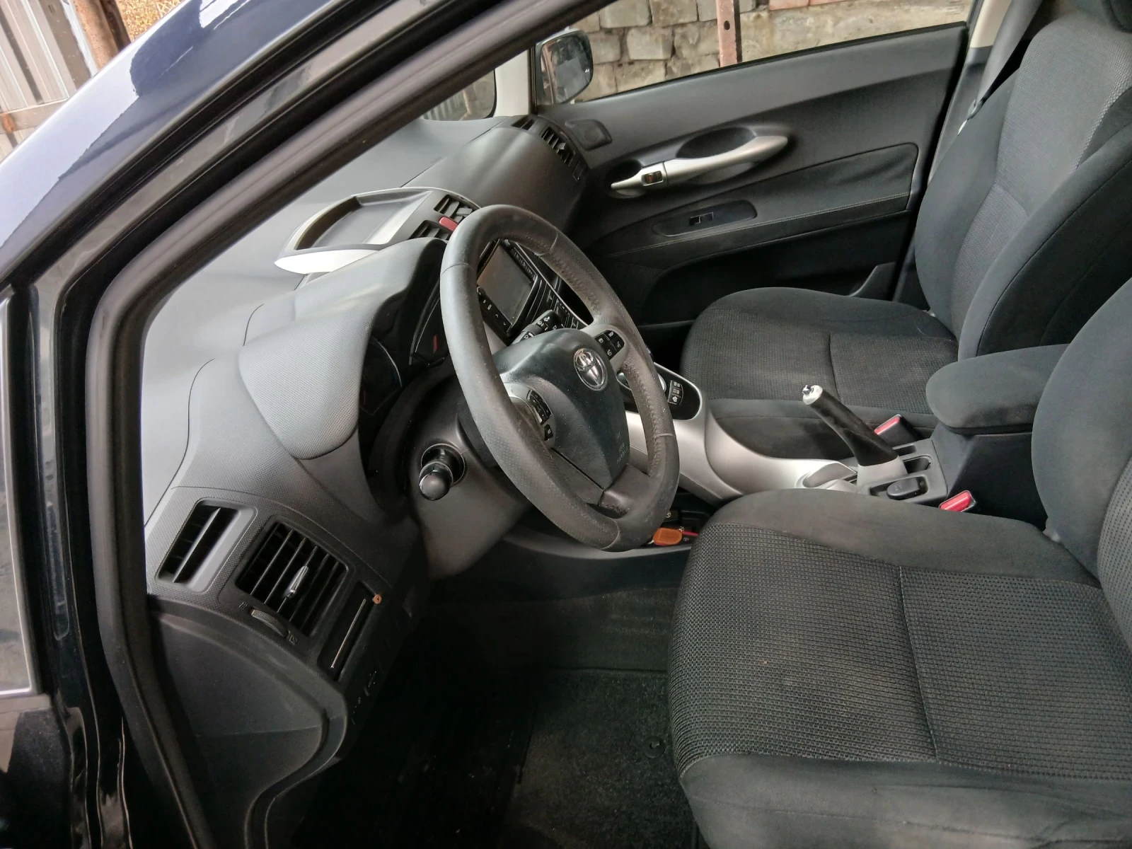 Toyota Auris 1.8 i - изображение 9