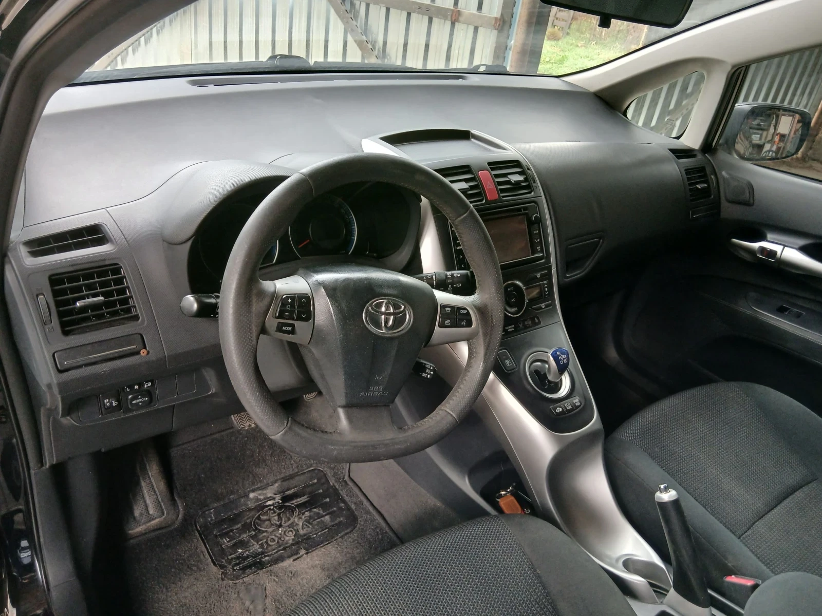 Toyota Auris 1.8 i - изображение 8