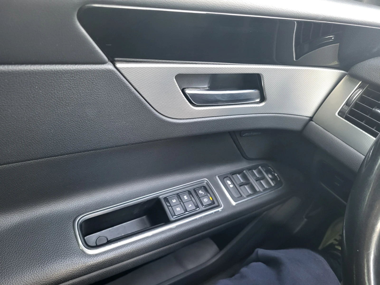Jaguar Xf  - изображение 9