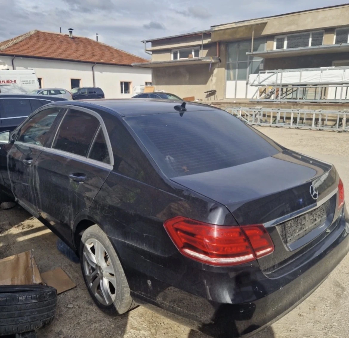 Mercedes-Benz E 200  - изображение 5