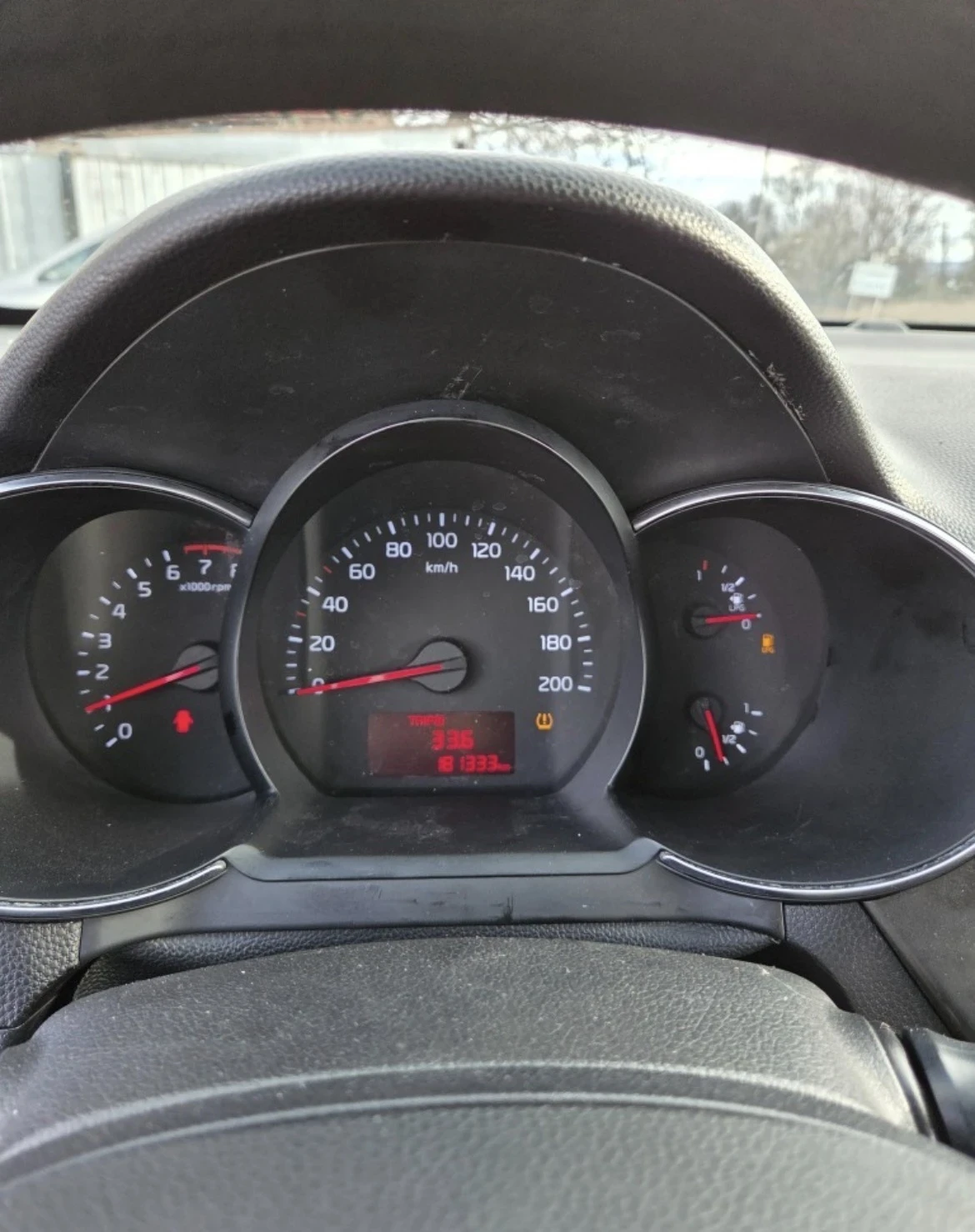 Mercedes-Benz E 200  - изображение 9