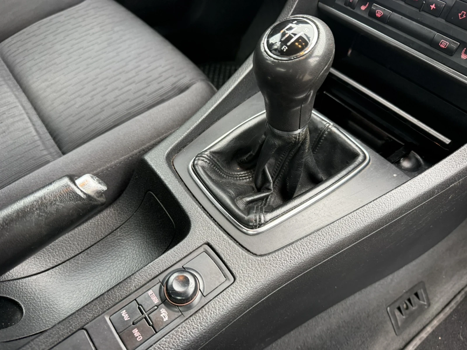 Audi A4, снимка 9 - Автомобили и джипове - 53710991