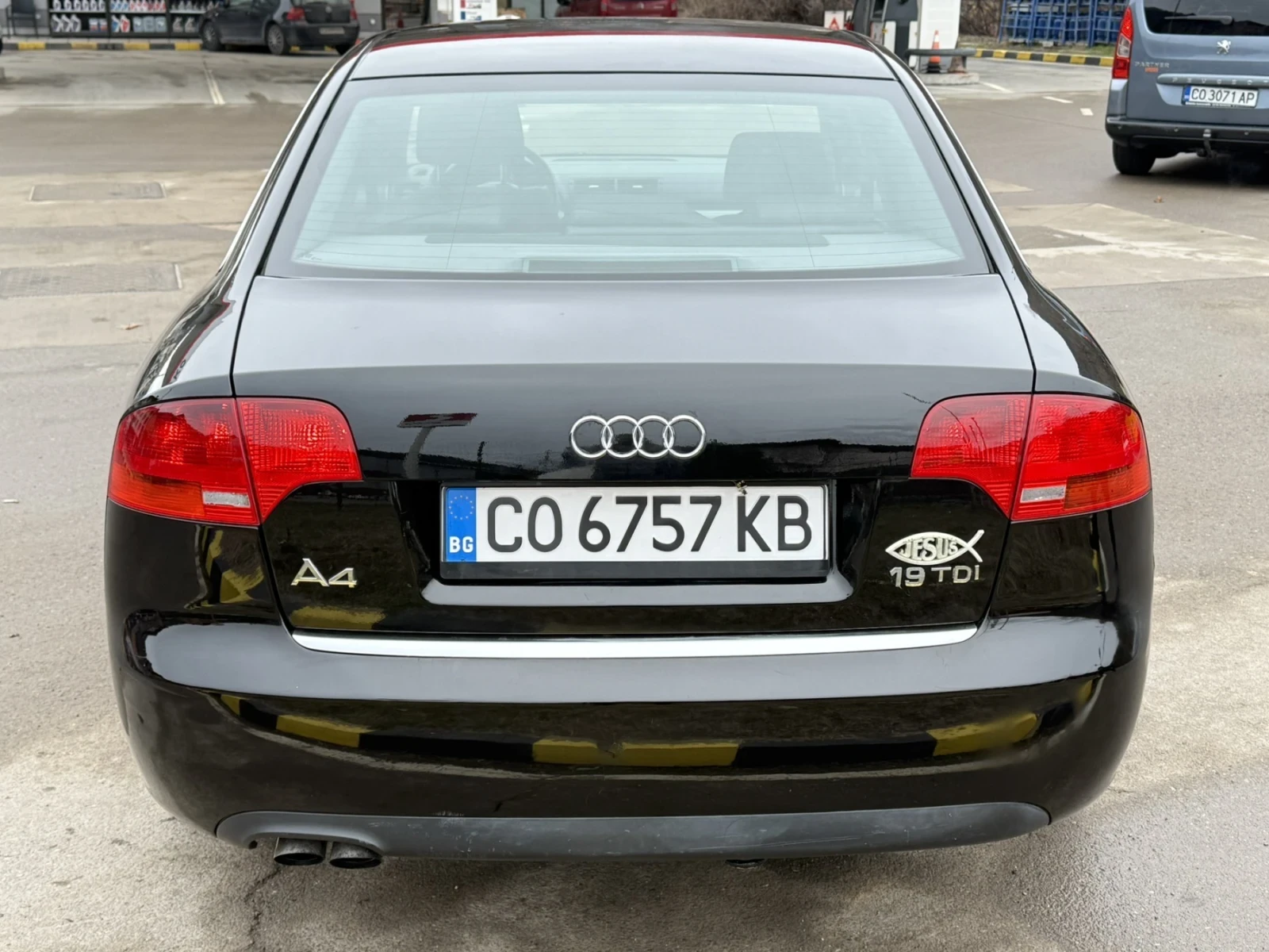 Audi A4, снимка 4 - Автомобили и джипове - 53710991
