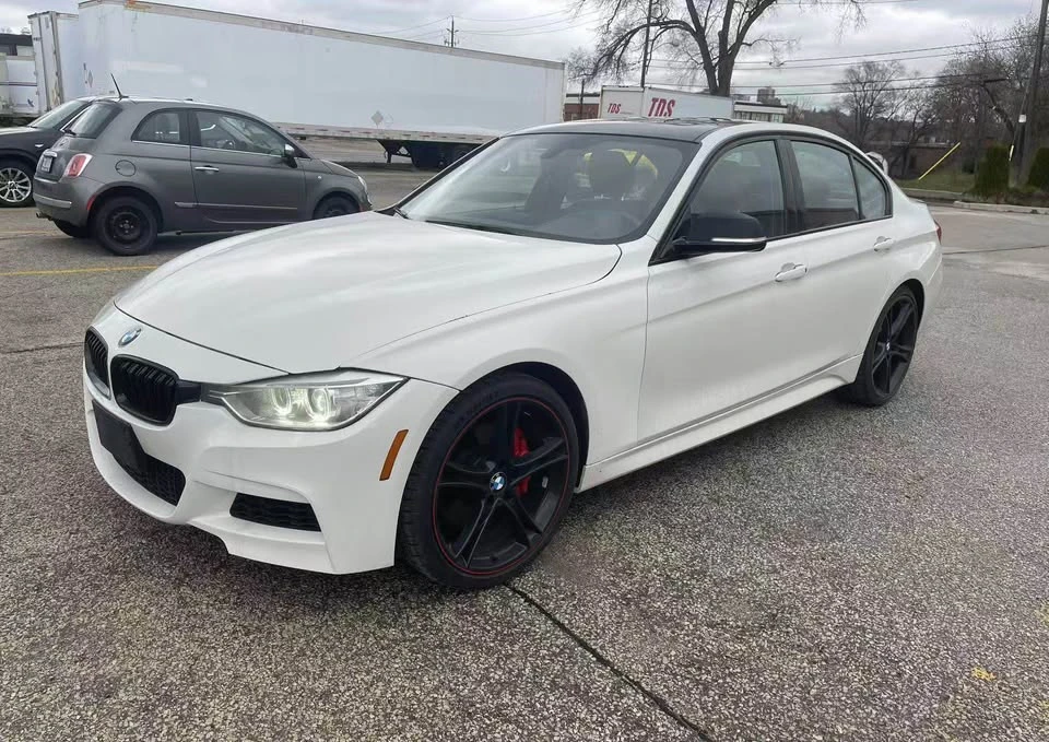 BMW 335 * M-PACK* ПОДГРЕВ* KEYLESS* 