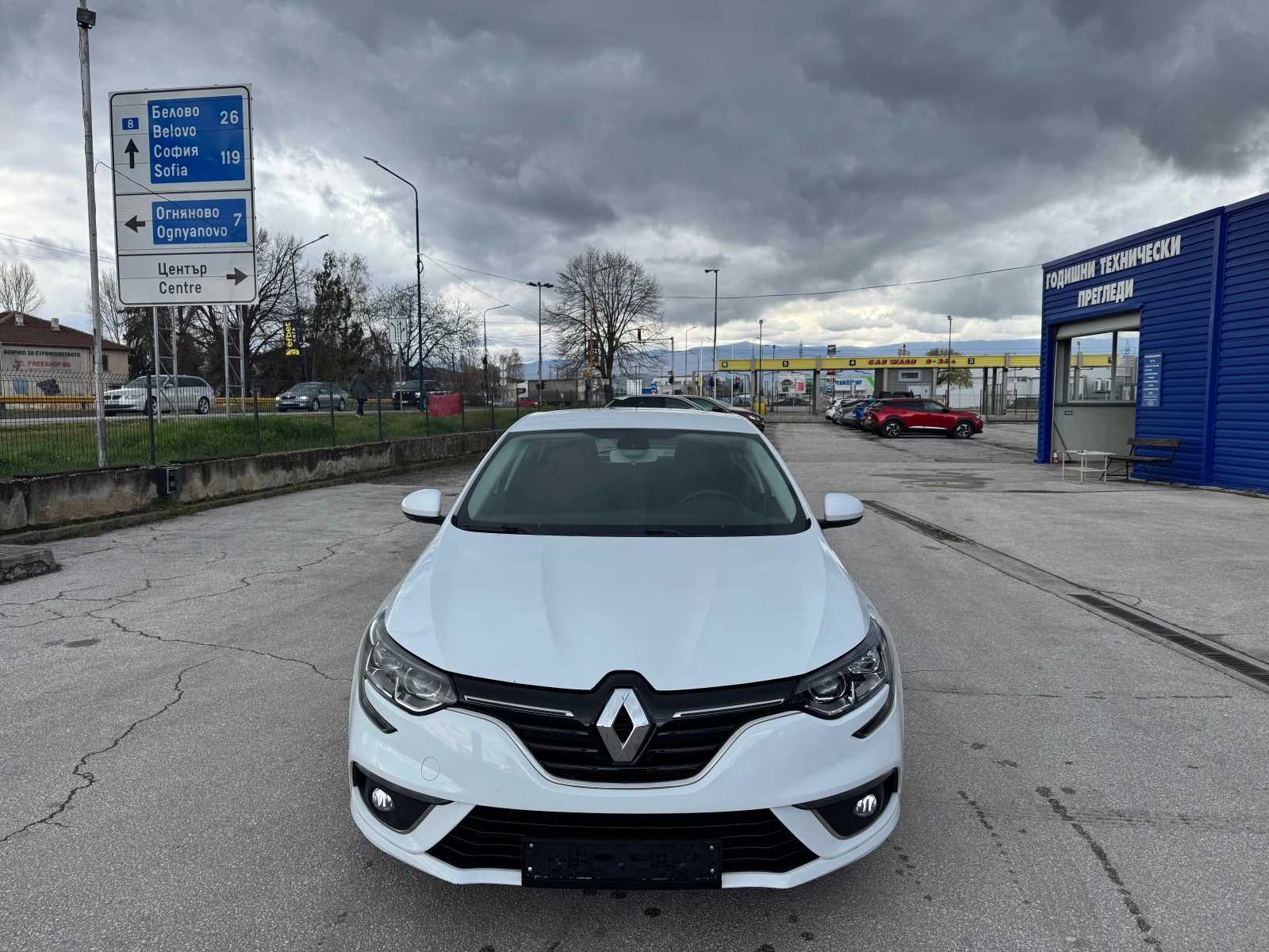 Renault Megane 1.5 dci 90kc, снимка 8 - Автомобили и джипове - 54079036