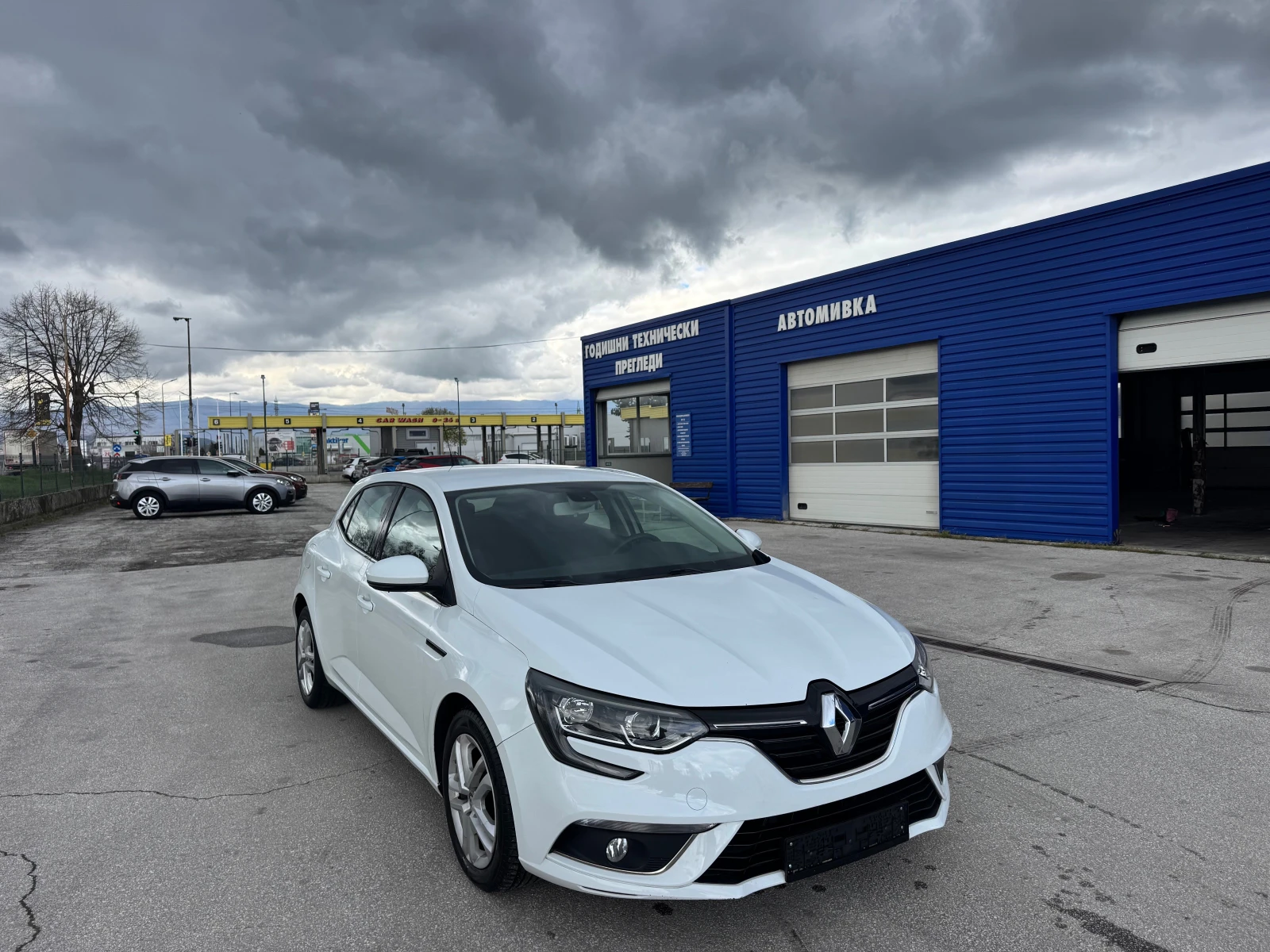 Renault Megane 1.5 dci 90kc, снимка 7 - Автомобили и джипове - 54079036
