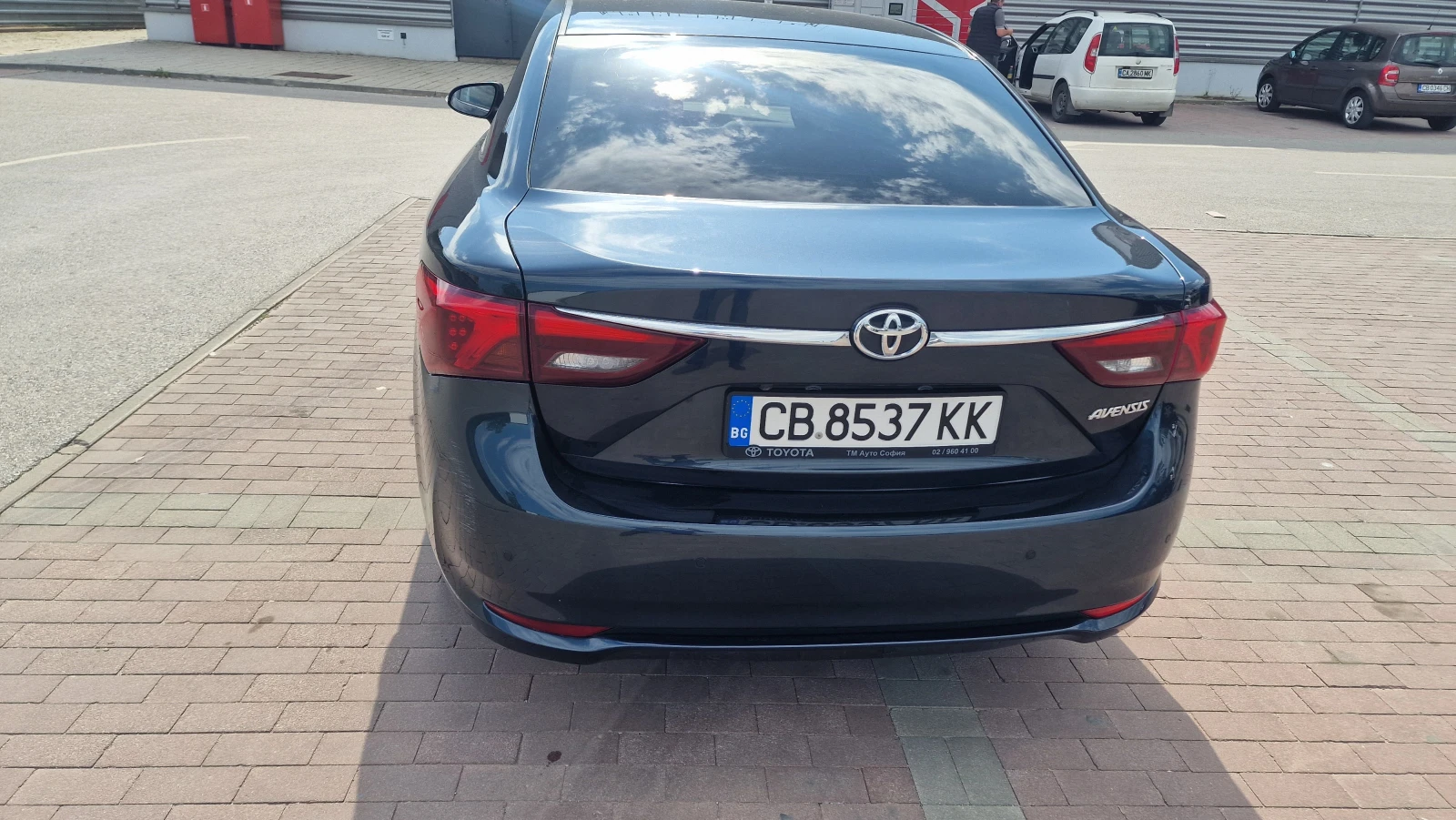 Toyota Avensis Т27, снимка 6 - Автомобили и джипове - 54760923