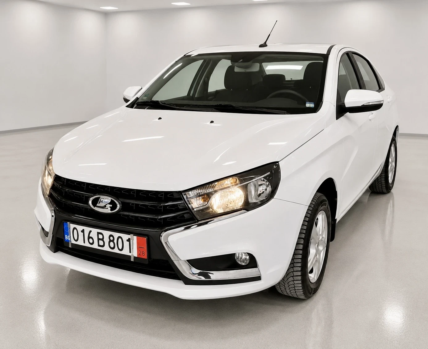 Lada Vesta 6L 105кс.12.2018г.57000км. Сервизна История, снимка 2 - Автомобили и джипове - 54772813