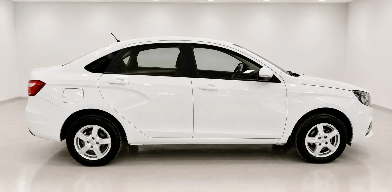 Lada Vesta 6L 105кс.12.2018г.57000км. Сервизна История, снимка 6 - Автомобили и джипове - 54772813