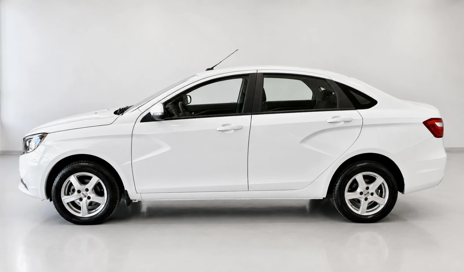 Lada Vesta 6L 105кс.12.2018г.57000км. Сервизна История, снимка 15 - Автомобили и джипове - 54772813