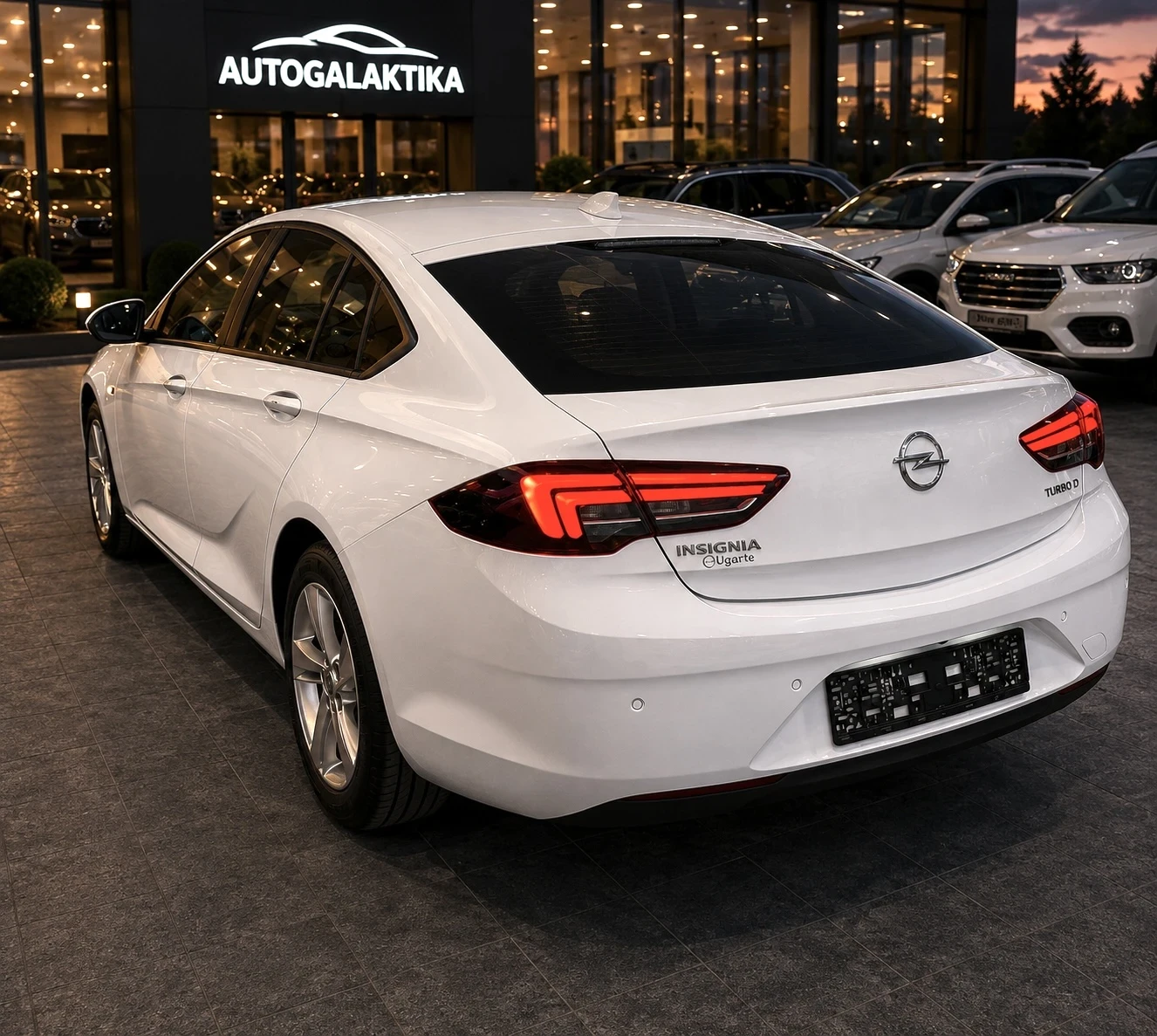 Opel Insignia  Grand Sport   1. 6 CDTI   136 к. с.  , снимка 6 - Автомобили и джипове - 54772813