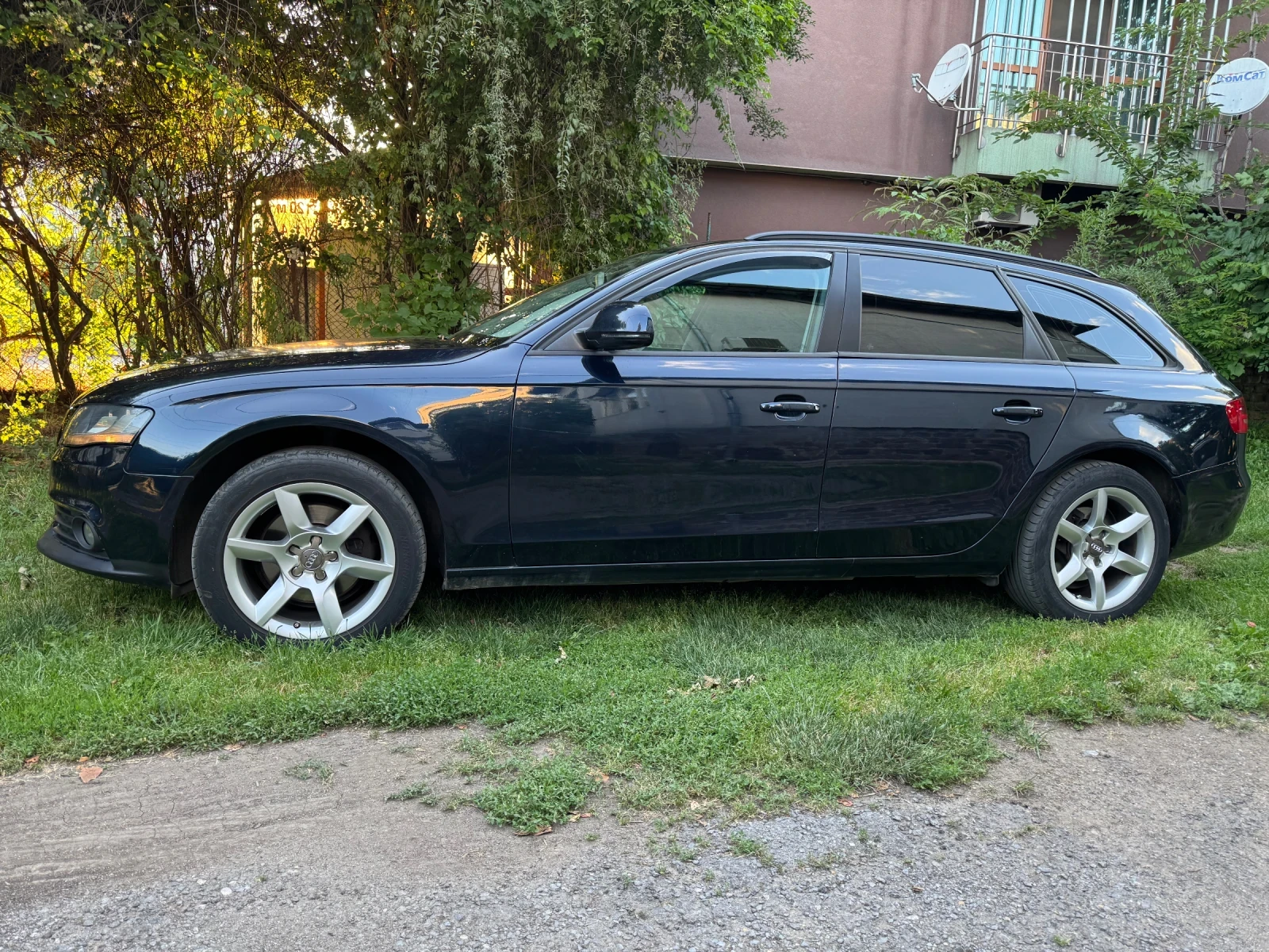 Audi A4 2.0 TDI, снимка 3 - Автомобили и джипове - 54918080
