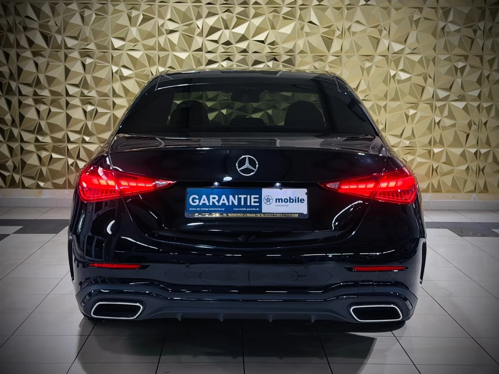 Mercedes-Benz C 300 Lim.| AMG-LINE| NIGHT-PAKET| PREMIUM| 1.HAND, снимка 4 - Автомобили и джипове - 55275036