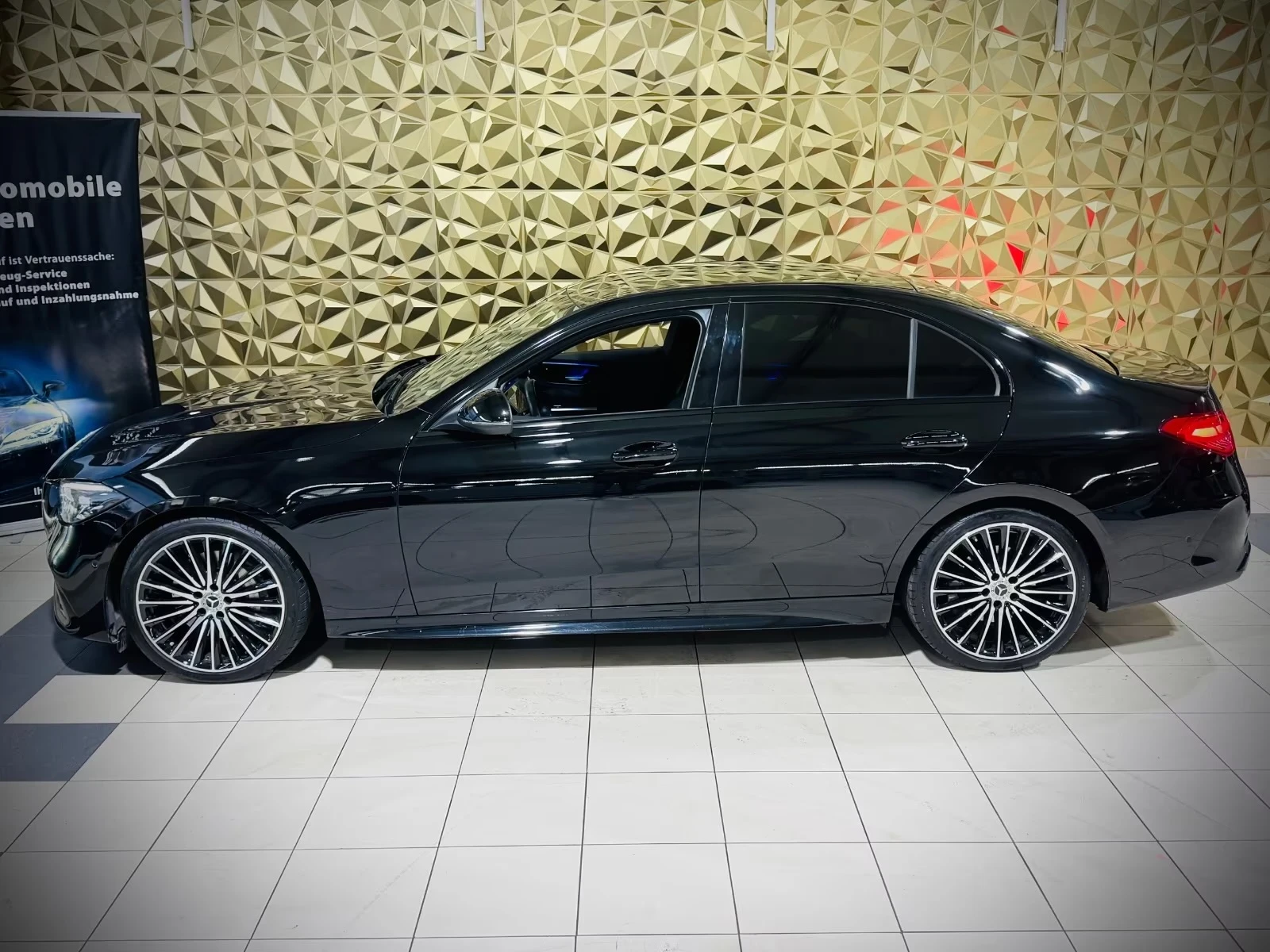 Mercedes-Benz C 300 Lim.| AMG-LINE| NIGHT-PAKET| PREMIUM| 1.HAND, снимка 8 - Автомобили и джипове - 55275036