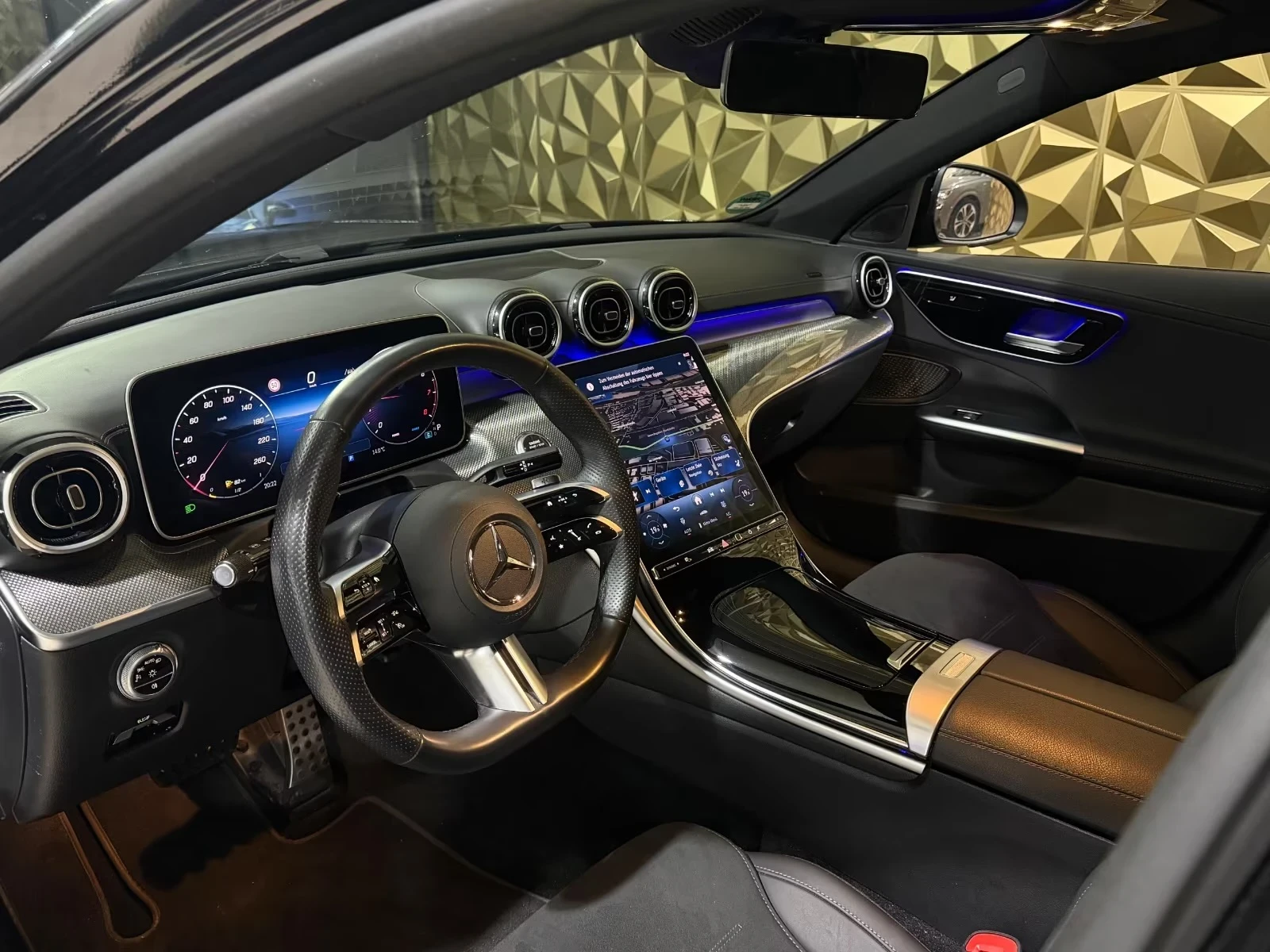 Mercedes-Benz C 300 Lim.| AMG-LINE| NIGHT-PAKET| PREMIUM| 1.HAND, снимка 9 - Автомобили и джипове - 55275036