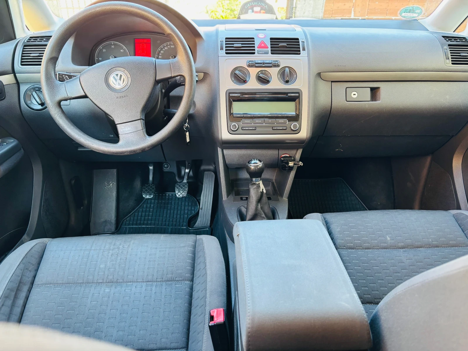 VW Touran 1.9 Disel, снимка 10 - Автомобили и джипове - 55478921