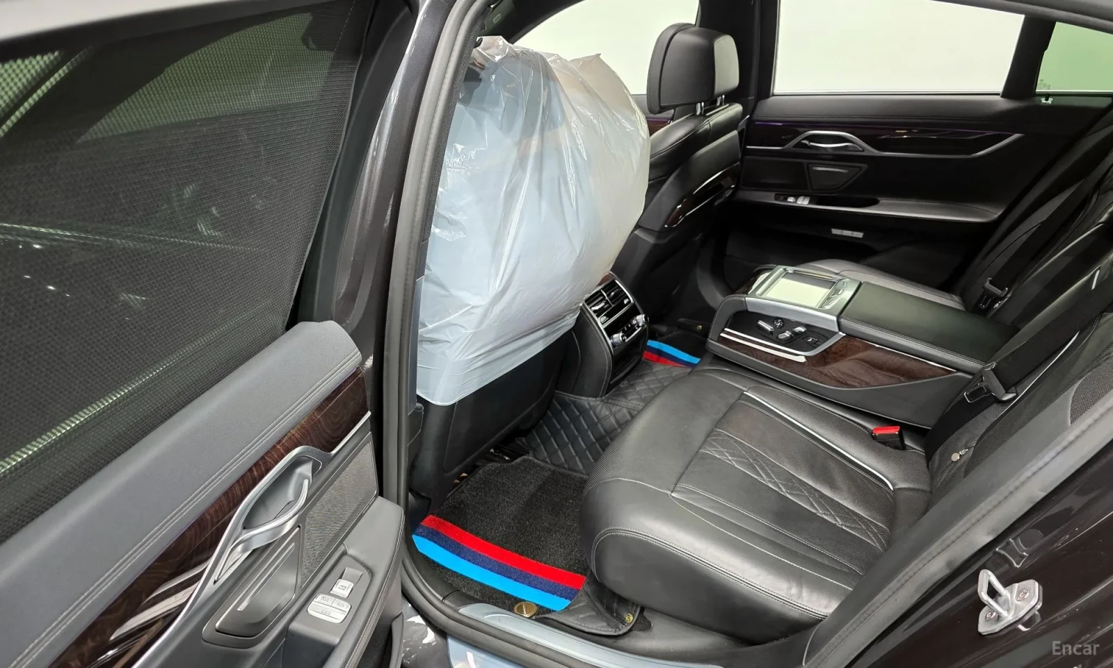 BMW 740 M PACK\Head up\Realni kilometri, снимка 12 - Автомобили и джипове - 55571682