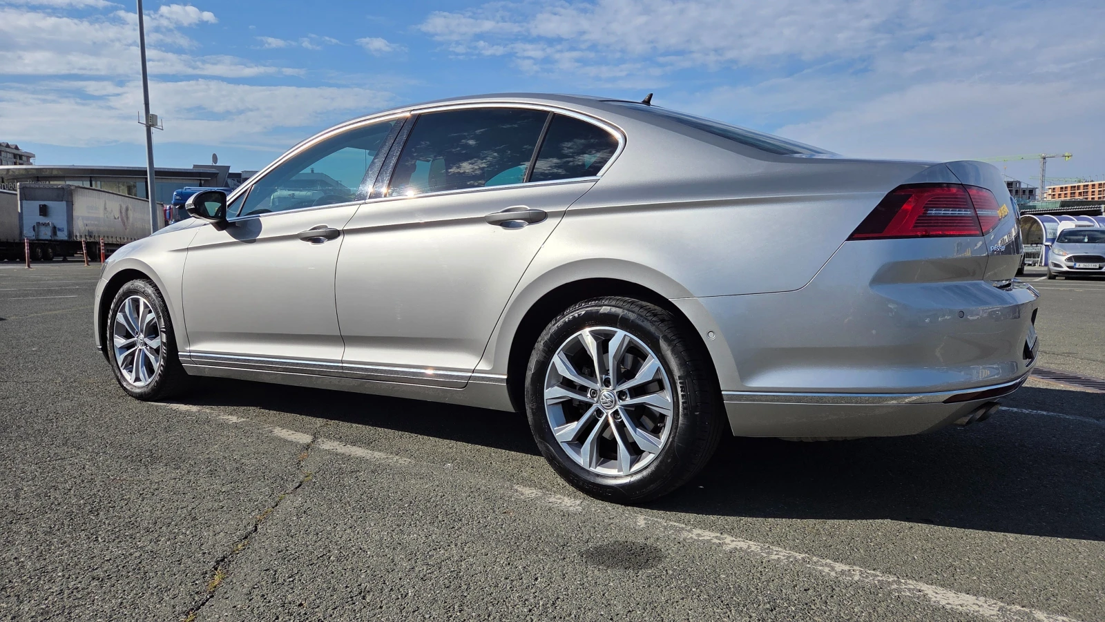 VW Passat B8 TDI 190кс, Highline, снимка 3 - Автомобили и джипове - 56156364
