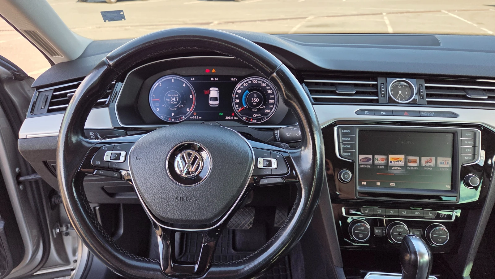 VW Passat B8 TDI 190кс, Highline, снимка 12 - Автомобили и джипове - 56156364