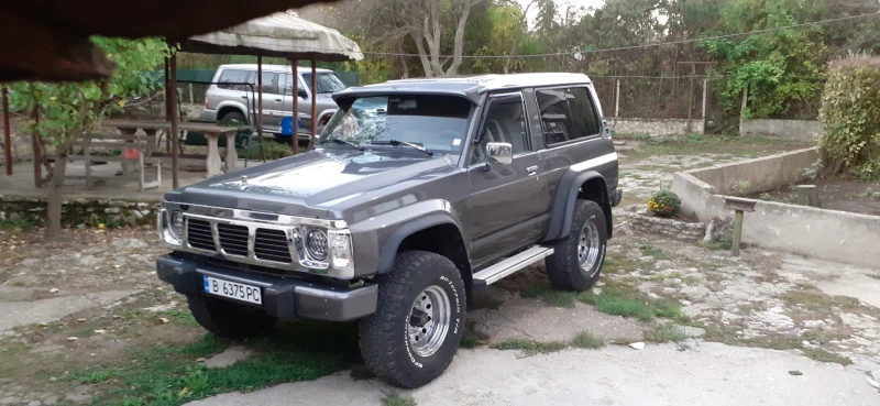 Nissan Patrol Y60, снимка 2 - Автомобили и джипове - 47439680