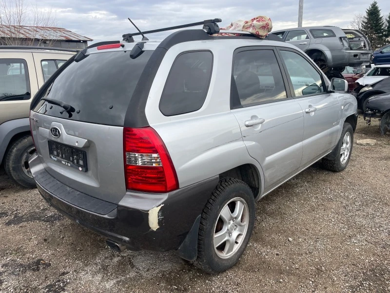 Kia Sportage, снимка 2 - Автомобили и джипове - 43981681