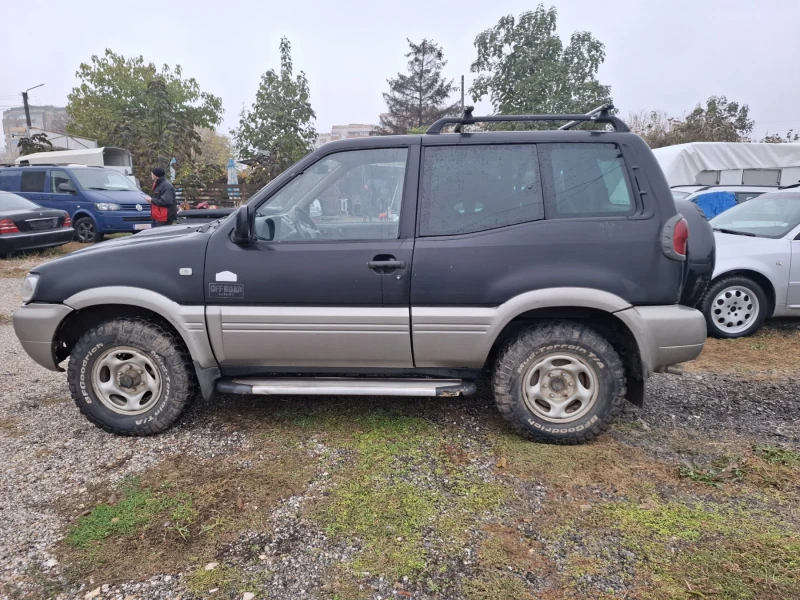 Nissan Terrano 2.7, снимка 10 - Автомобили и джипове - 47952979