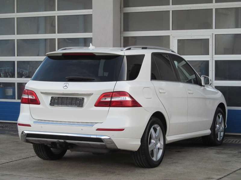 Mercedes-Benz ML 350 CDI/4-MATIC/AMG-LINE, снимка 3 - Автомобили и джипове - 48758309