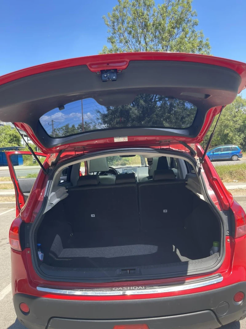 Nissan Qashqai, снимка 13 - Автомобили и джипове - 52573693