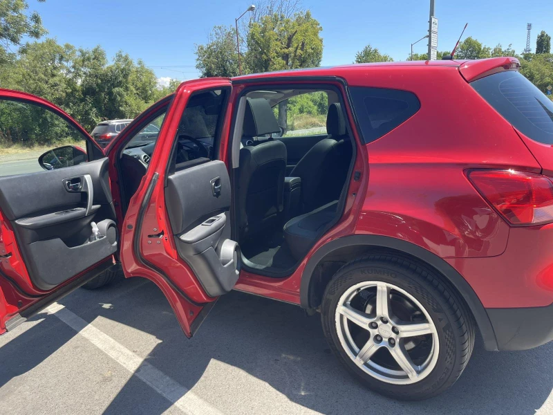 Nissan Qashqai, снимка 6 - Автомобили и джипове - 52573693