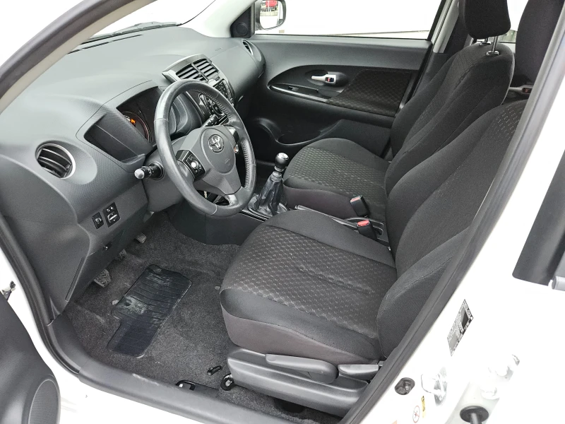 Toyota Urban Cruiser 1.4D4D/155000км/90к.с./6ск/4х4/EURO 5/ТОП, снимка 9 - Автомобили и джипове - 52693652