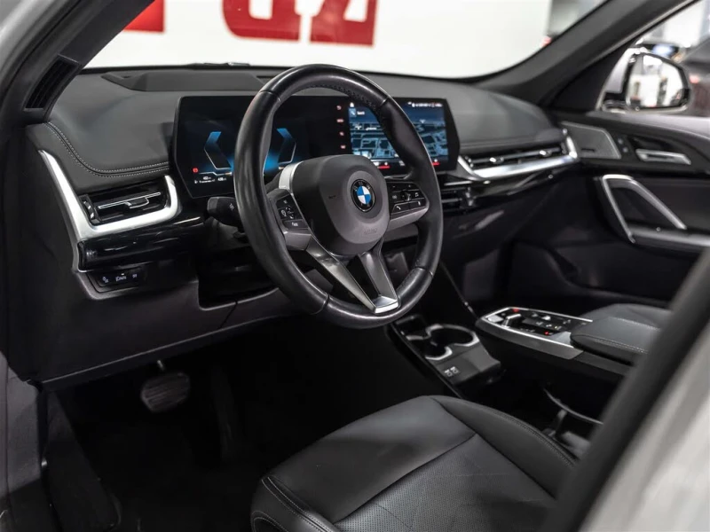 BMW X1 ALPINE WHITE* H/K* HUD* AMBIENT* DISTRONIC* PANO* , снимка 6 - Автомобили и джипове - 52836193