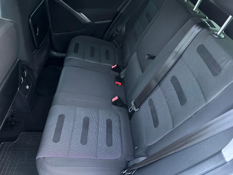 VW Tiguan 1.4 TSI-150k.s.4x4, снимка 12 - Автомобили и джипове - 52839889