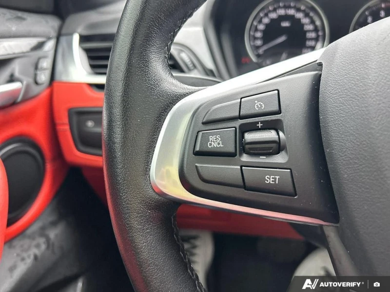 BMW X2 * XDRIVE28I / LEATHER / PANO ROOF / NAV / AWD * CA, снимка 16 - Автомобили и джипове - 53001056