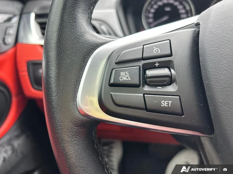 BMW X2 * XDRIVE28I / LEATHER / PANO ROOF / NAV / AWD * CA, снимка 15 - Автомобили и джипове - 53001056