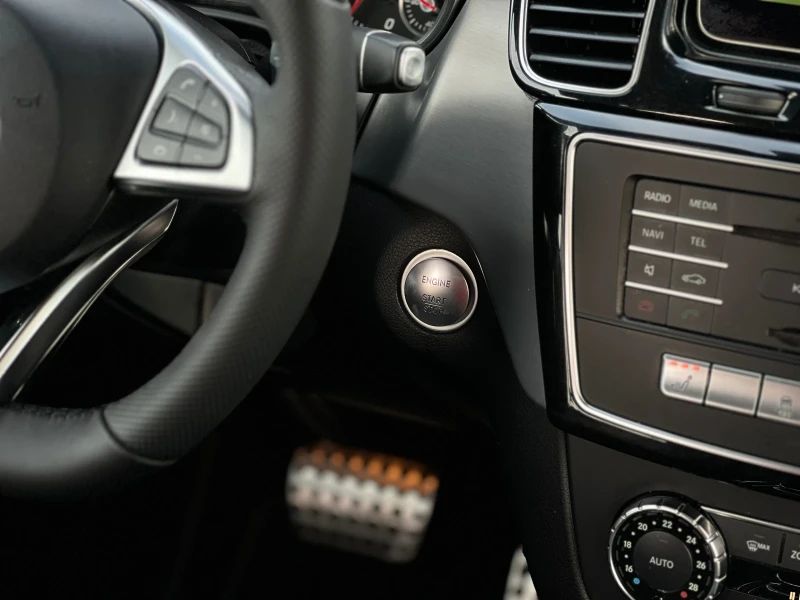 Mercedes-Benz GLE 350 AMG PACKAGE / 9G-TRONIC / ПОДГРЕВ / КАМЕРА , снимка 9 - Автомобили и джипове - 53235991