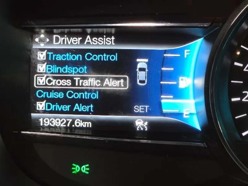 Ford Explorer 2.3 AWD, снимка 16 - Автомобили и джипове - 54351863