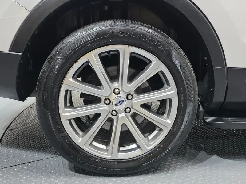 Ford Explorer 2.3 AWD, снимка 5 - Автомобили и джипове - 54351863