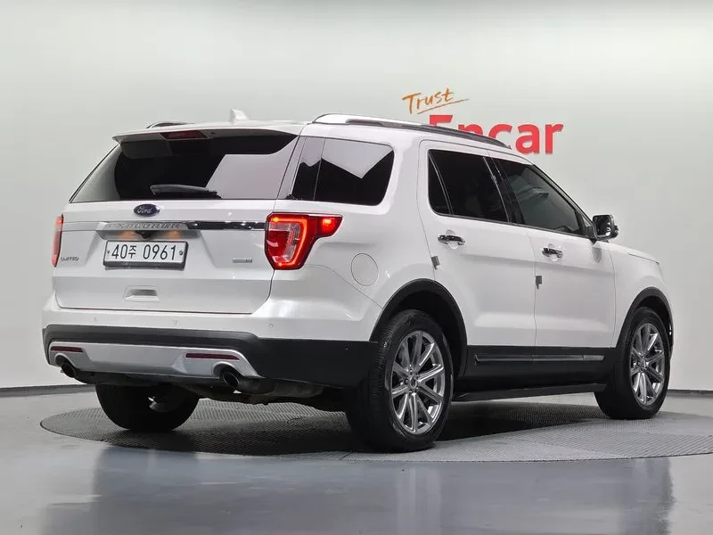 Ford Explorer 2.3 AWD, снимка 2 - Автомобили и джипове - 54351863