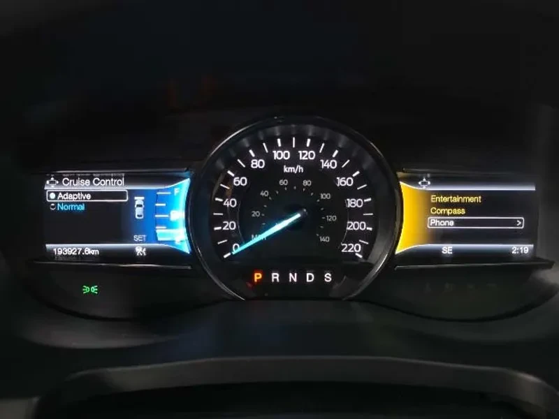 Ford Explorer 2.3 AWD, снимка 8 - Автомобили и джипове - 54351863