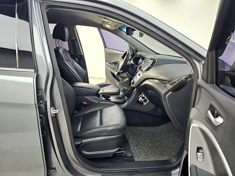 Hyundai Santa fe 2.0, снимка 14 - Автомобили и джипове - 54871913